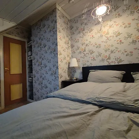 Appartamento I Autentisk Bergenshus Med Unik Utsikt Og Privat Hage