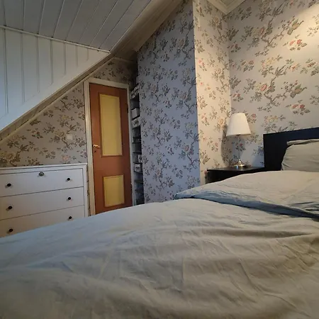 I Autentisk Bergenshus Med Unik Utsikt Og Privat Hage Appartamento *